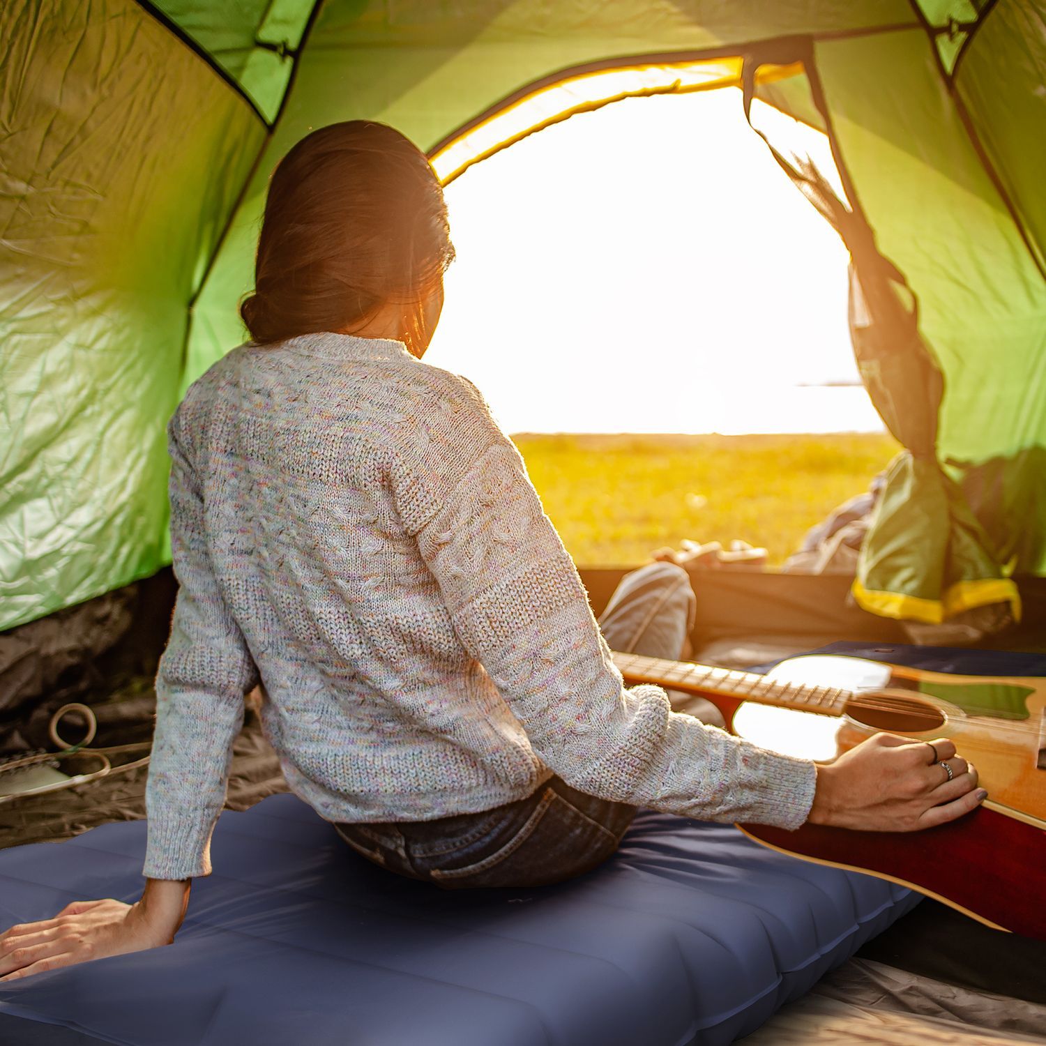 Camping liggeunderlag Vandafvisende luftmadras med fodpumpe &amp; bæretaske, blå, op til 80 kg